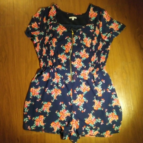 Charlotte Russe Dresses & Skirts - Charlotte Russe Floral Romper